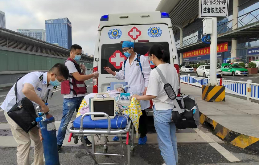 多伦县救护车出租公司